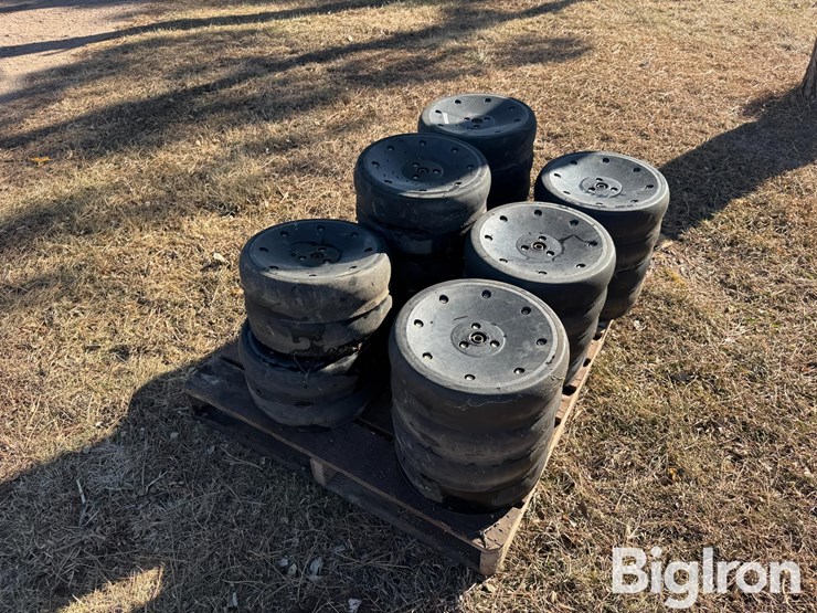 john-deere-closing-wheels-image-6