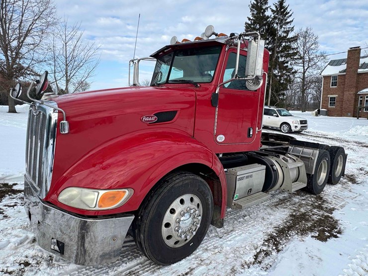 2012-peterbilt-386-image-10