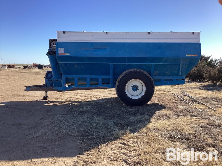 1982-kinze-800-image-8