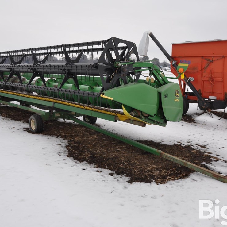 JOHN DEERE 635F