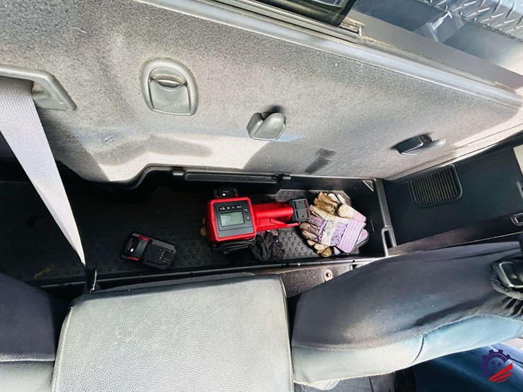 2004-dodge-ram-3500-image-71