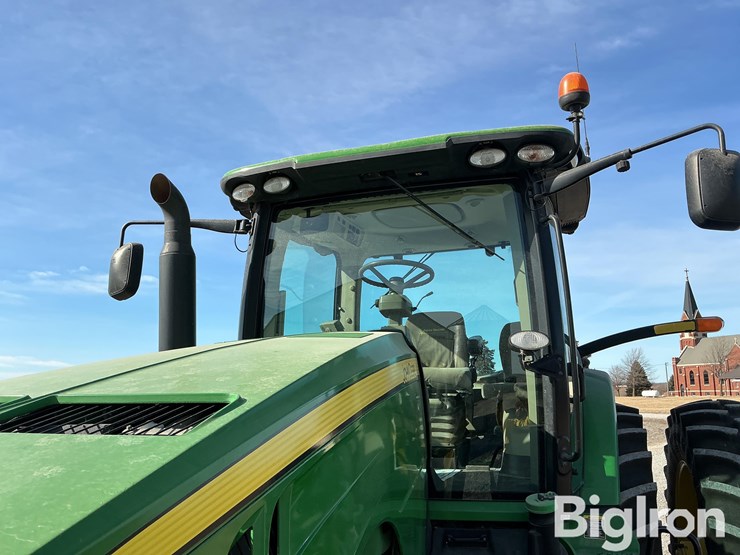 2011-john-deere-8285r-image-17