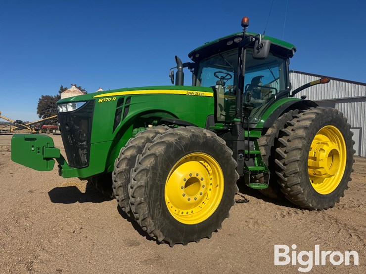2017-john-deere-8370r-image-1