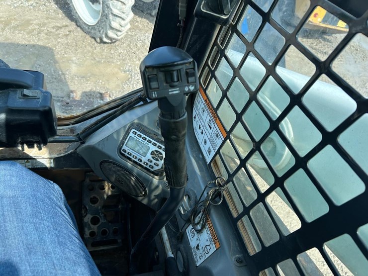 2019-bobcat-t595-image-22