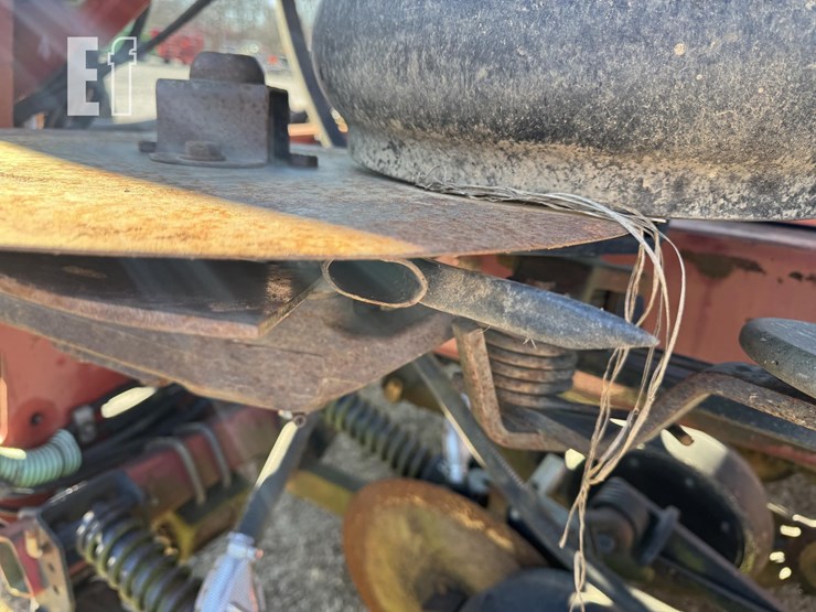 case-ih-2400-image-29