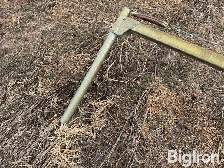 pivot-stop-arm-image-9