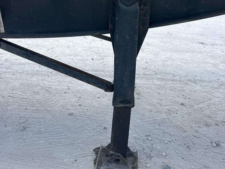 2002-48ft.-t/a-flatbed-trailer-image-9