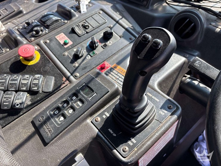 2016-autocar-xpeditor-image-29