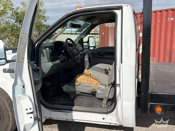 2006-ford-f350-image-16