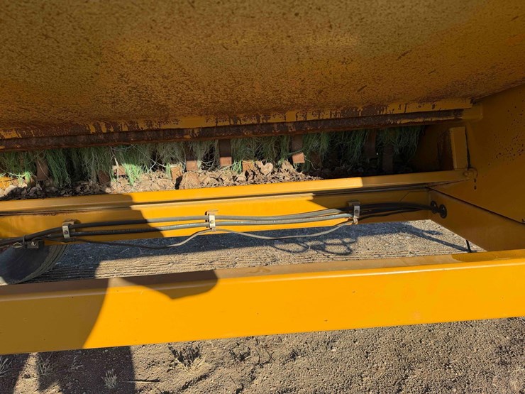 2011-haybuster-2650-image-14