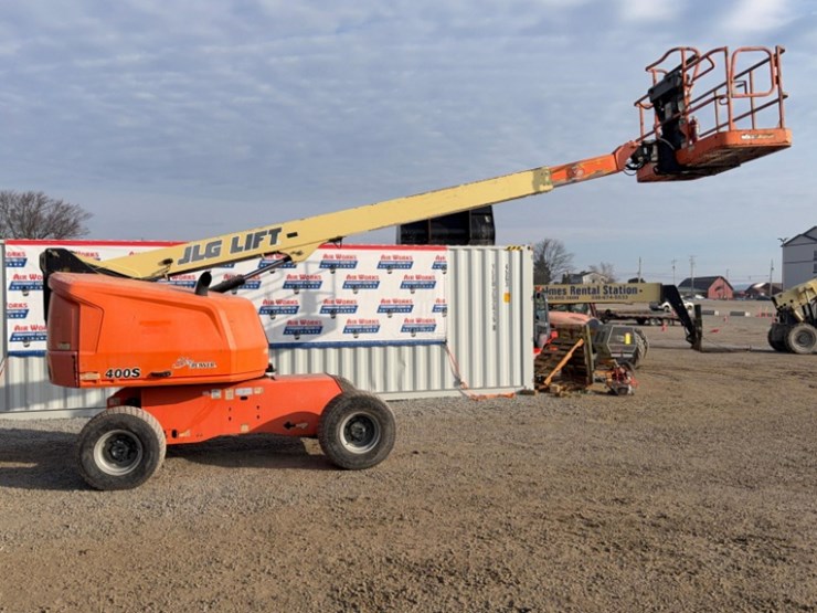 2018-jlg-400s-image-5