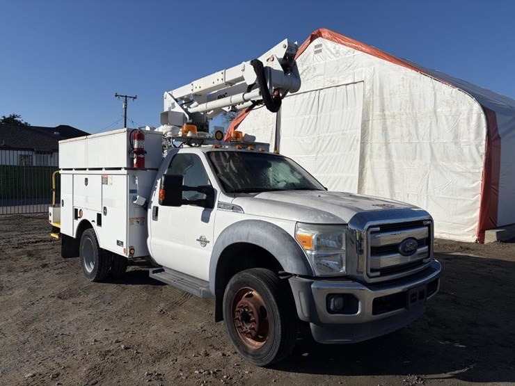 2014-ford-f550-image-2