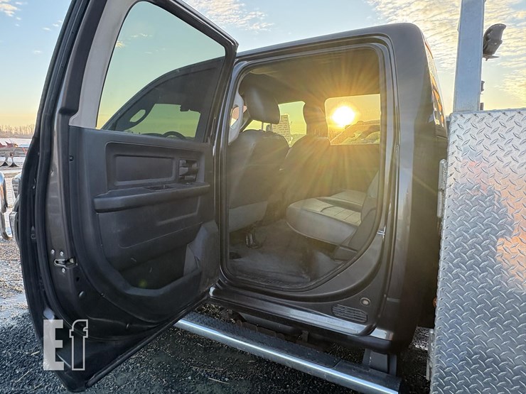 2017-dodge-ram-3500hd-image-17