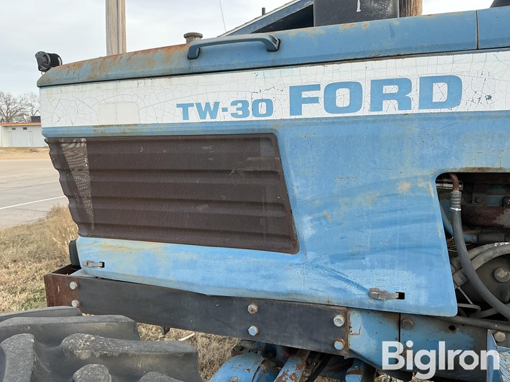 ford-tractor-image-13