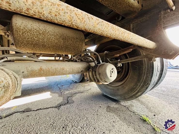 2001-utility-van-image-43