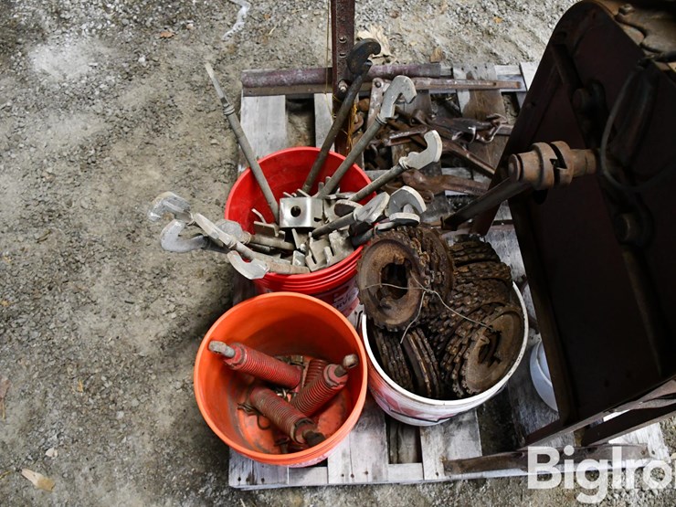 pallet-of-farm-support-image-11