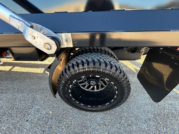 2014-dodge-ram-3500-image-16