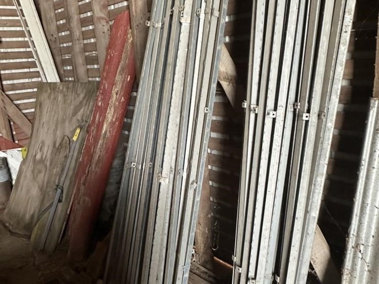 metal-shed-frame-&-wood-image-4