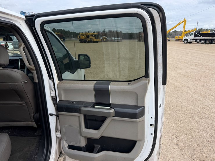 2016-ford-f150-image-6