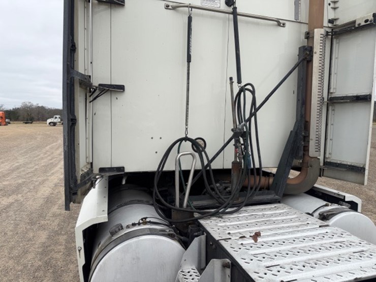 #227-•-2020-mack-anthem-image-18