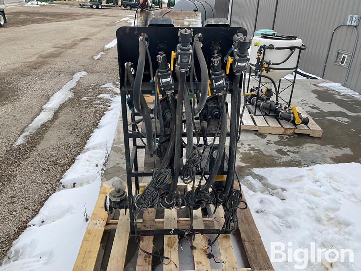 durapump-four-bank-spray-pump-image-5