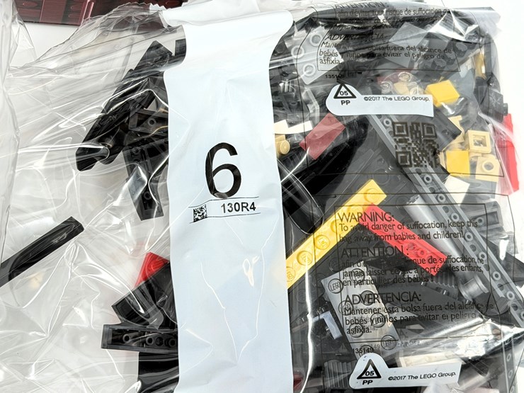 #32603-•-lego-icons-camaro-z28-set-image-9