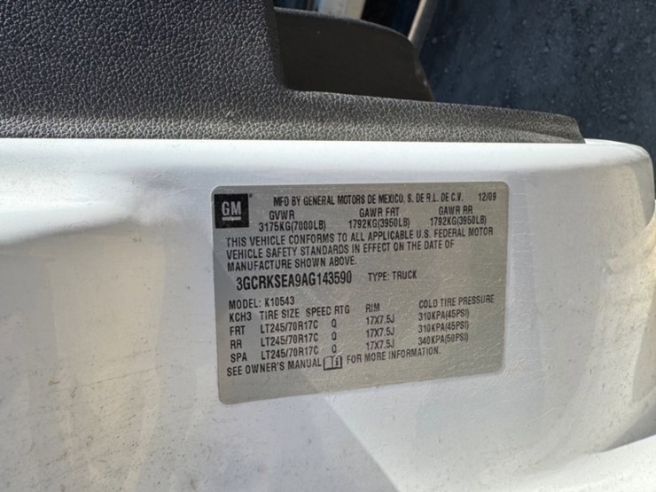 2010-chevrolet-1500-image-11