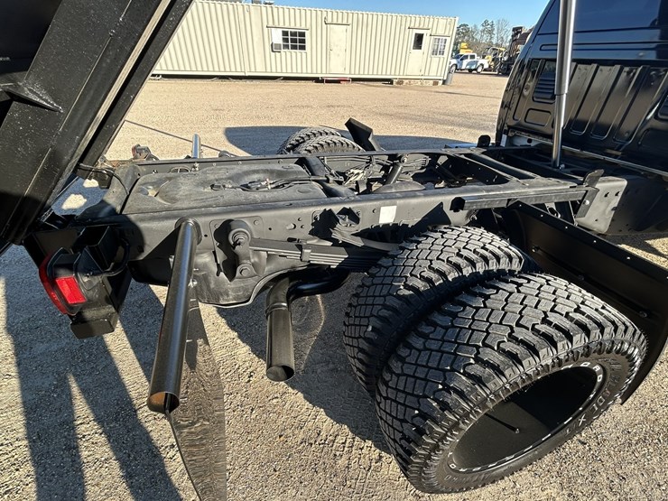 2014-dodge-ram-3500-image-22