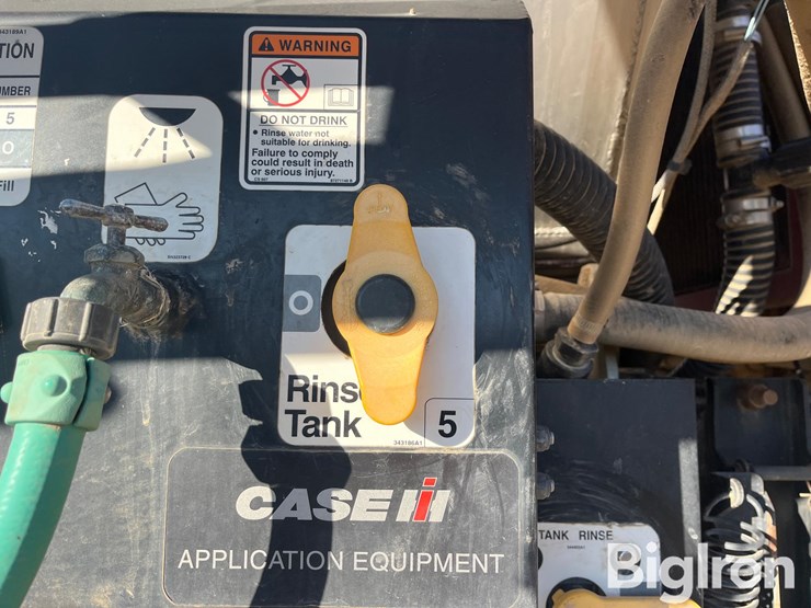 2014-case-ih-patriot-4430-image-19