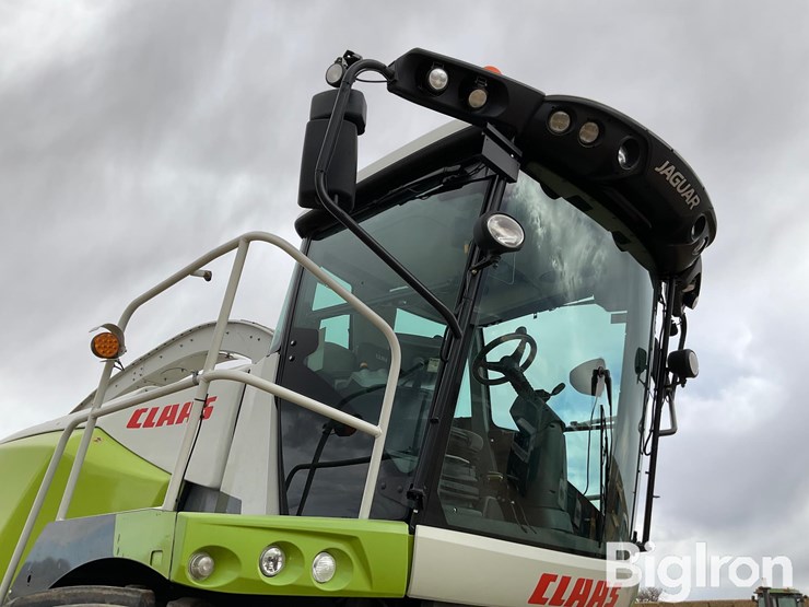 2019-claas-jaguar-980-image-10