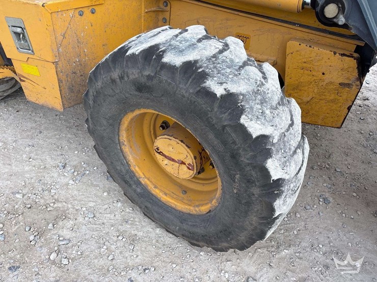 2015-deere-310sl-image-35