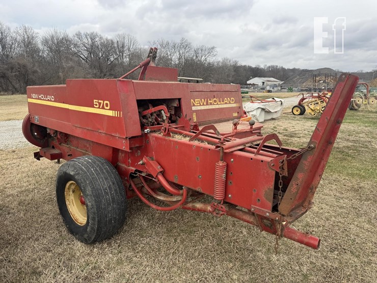 new-holland-570-image-9