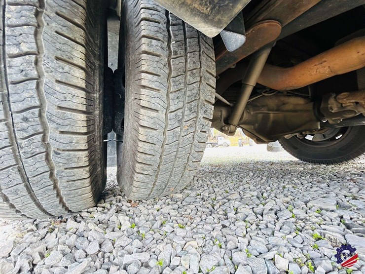 2004-dodge-ram-3500-image-46