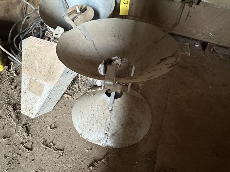 sukup-spredway-grain-bin-spreader-image-3