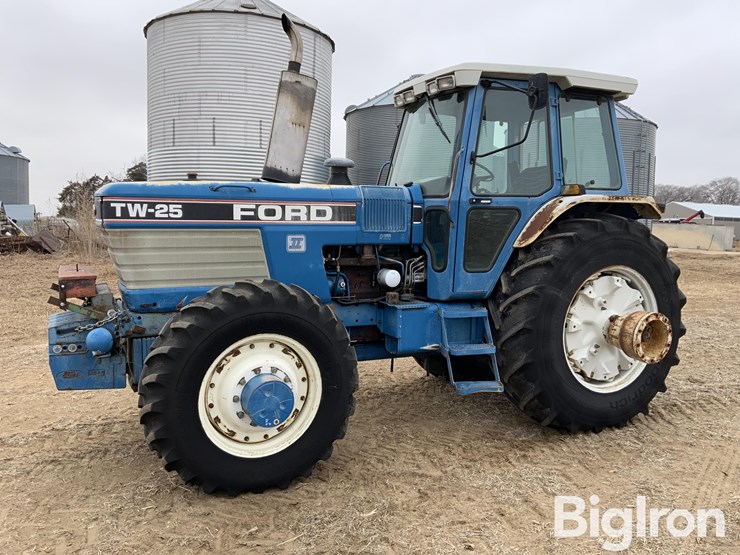 ford-tractor-image-1