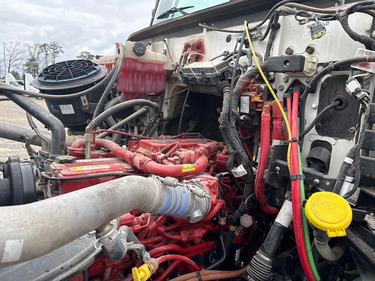 2020-western-star-4700sb-image-34