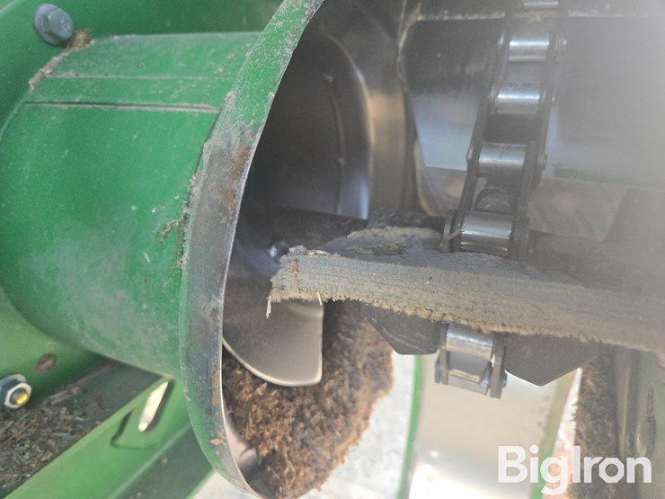 2013-john-deere-s670-image-10