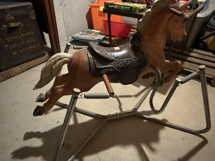 spring-riding-horse-image-4