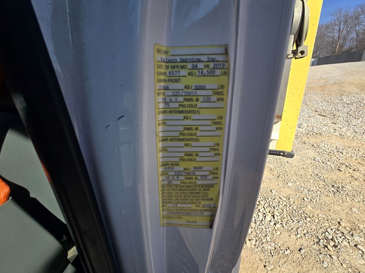 2019-ford-e450-image-24