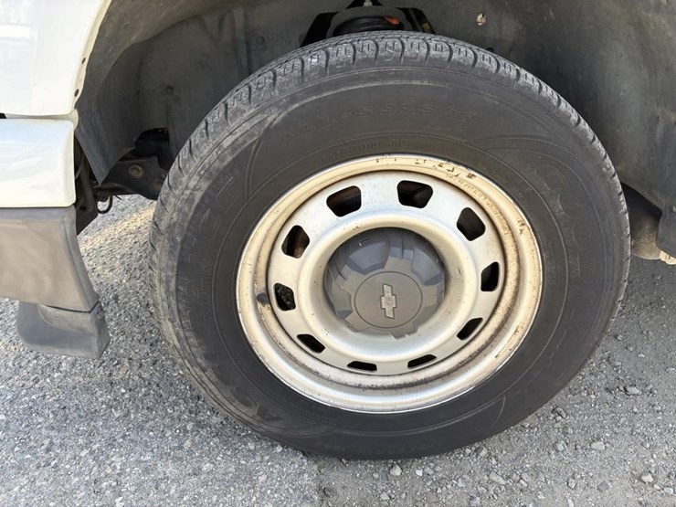 2011-chevrolet-colorado-image-28