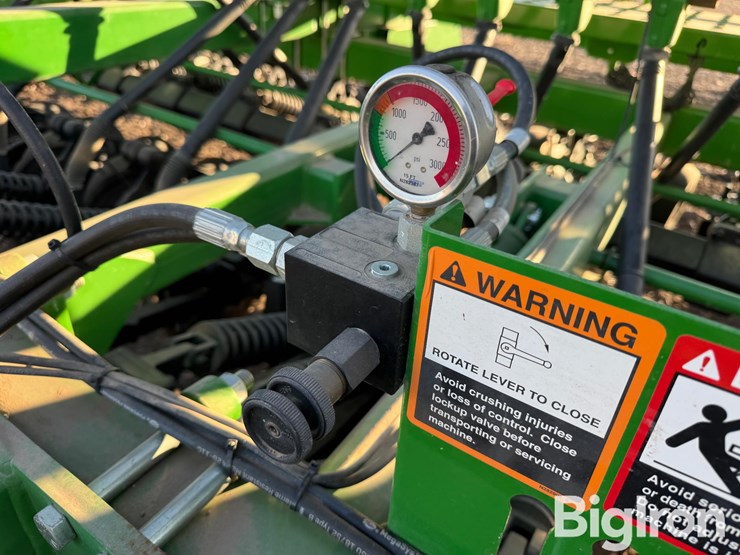 2022-john-deere-1590-image-10