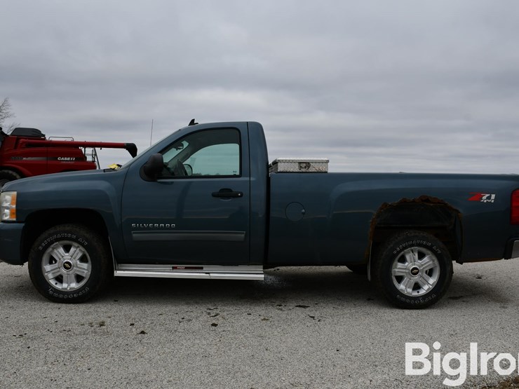 2010-chevrolet-silverado-1500-lt-image-8