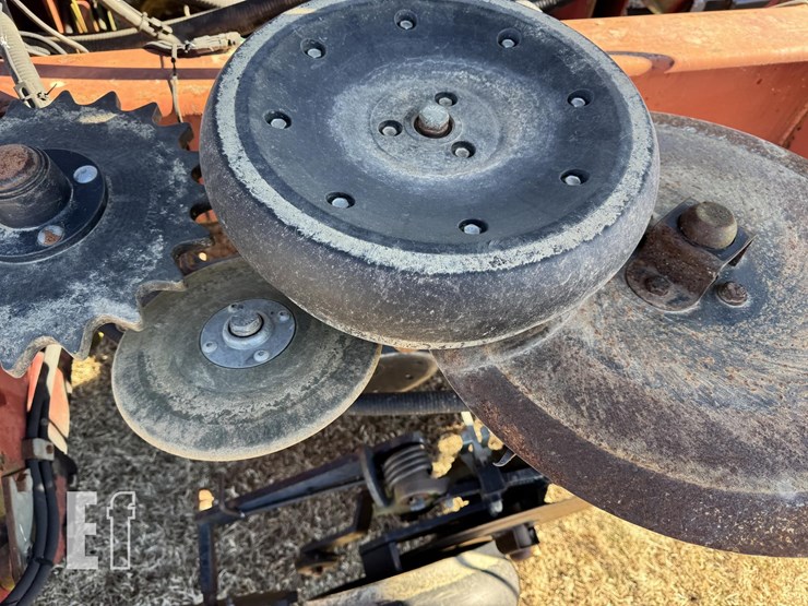 case-ih-2400-image-12