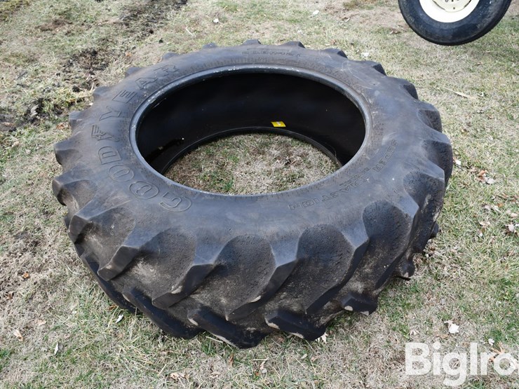 goodyear-20.8r42-tire-image-3