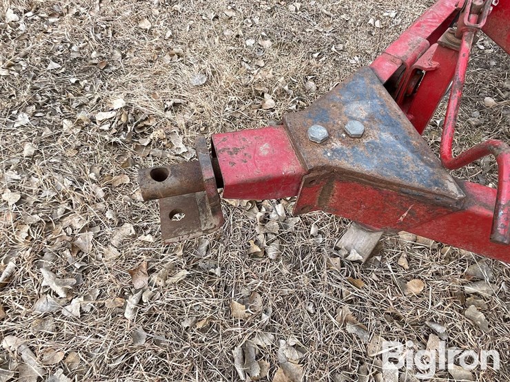 new-holland-352-image-9