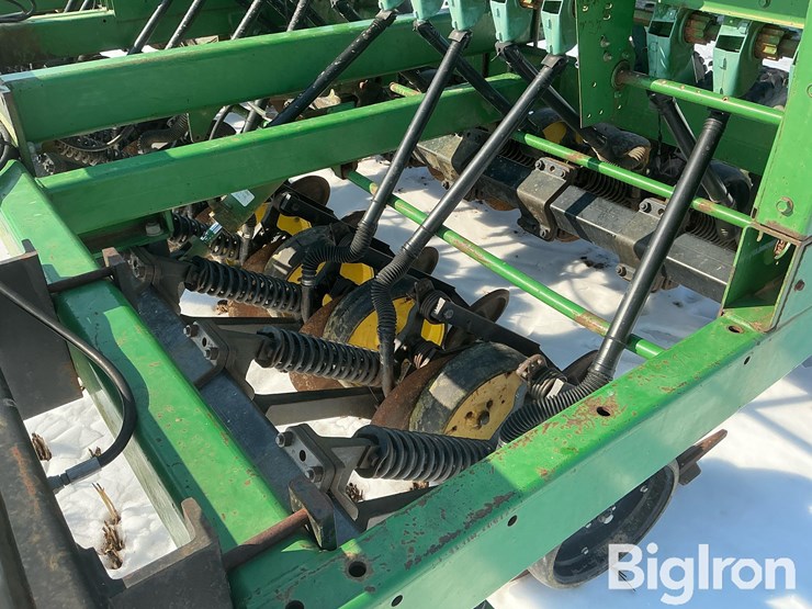 john-deere-750-image-16