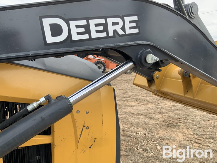 2022-deere-310l-ep-image-14