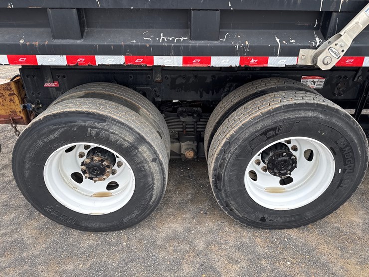 2020-western-star-4700sb-image-6