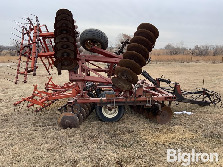 international-274-image-4