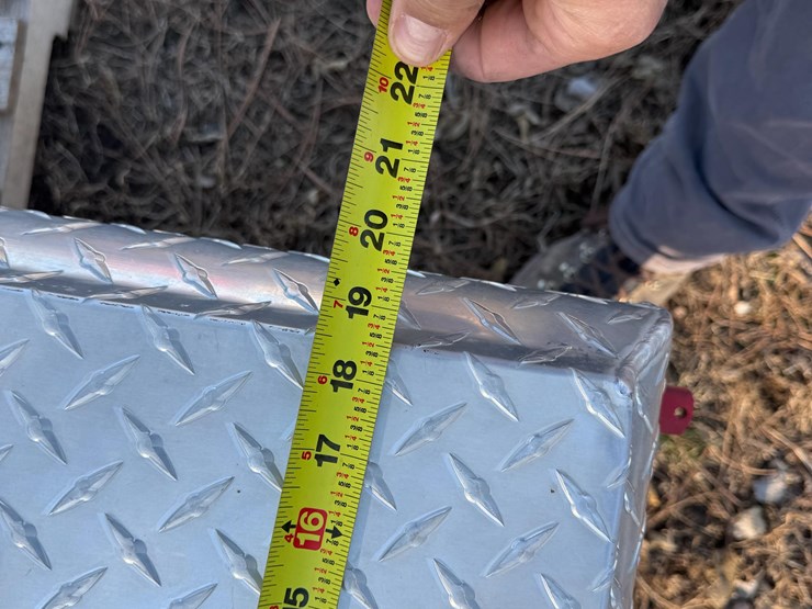 weatherguard-aluminum-toolbox-image-16